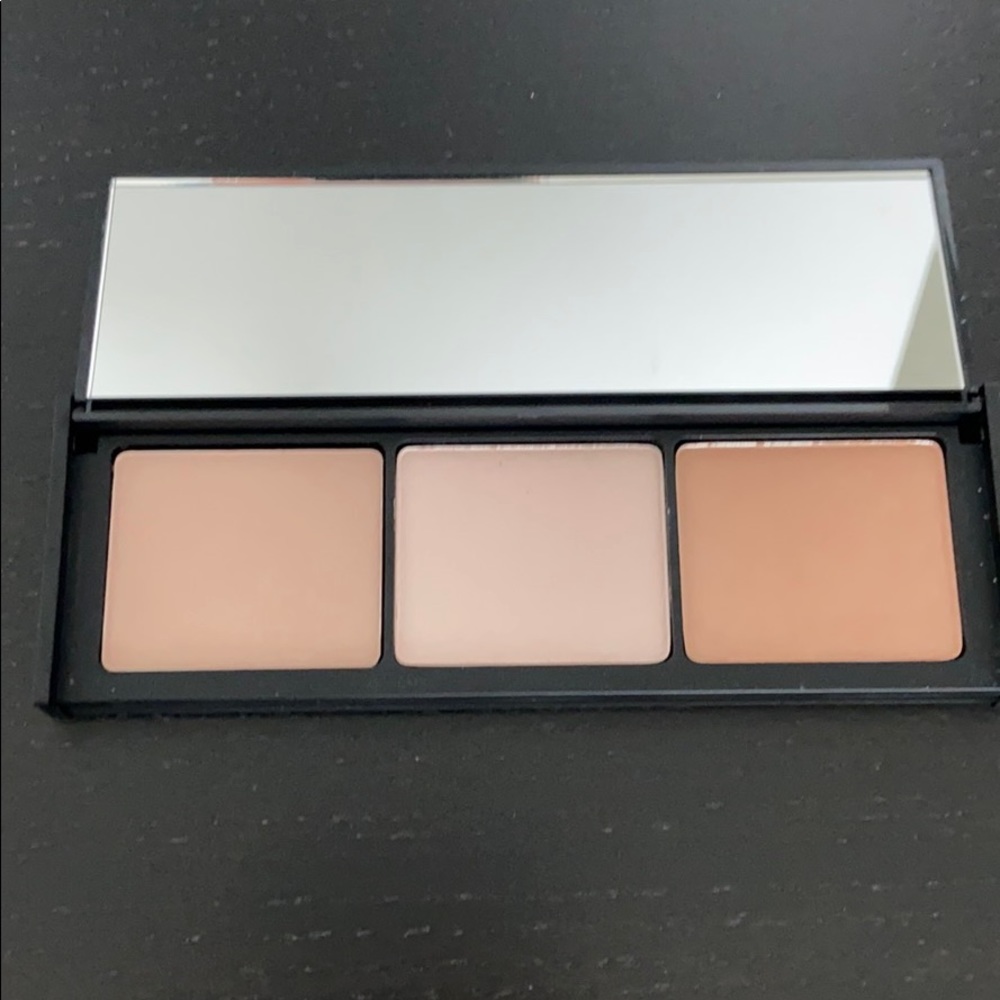 Makeup Bundle - Picture 14 of 15